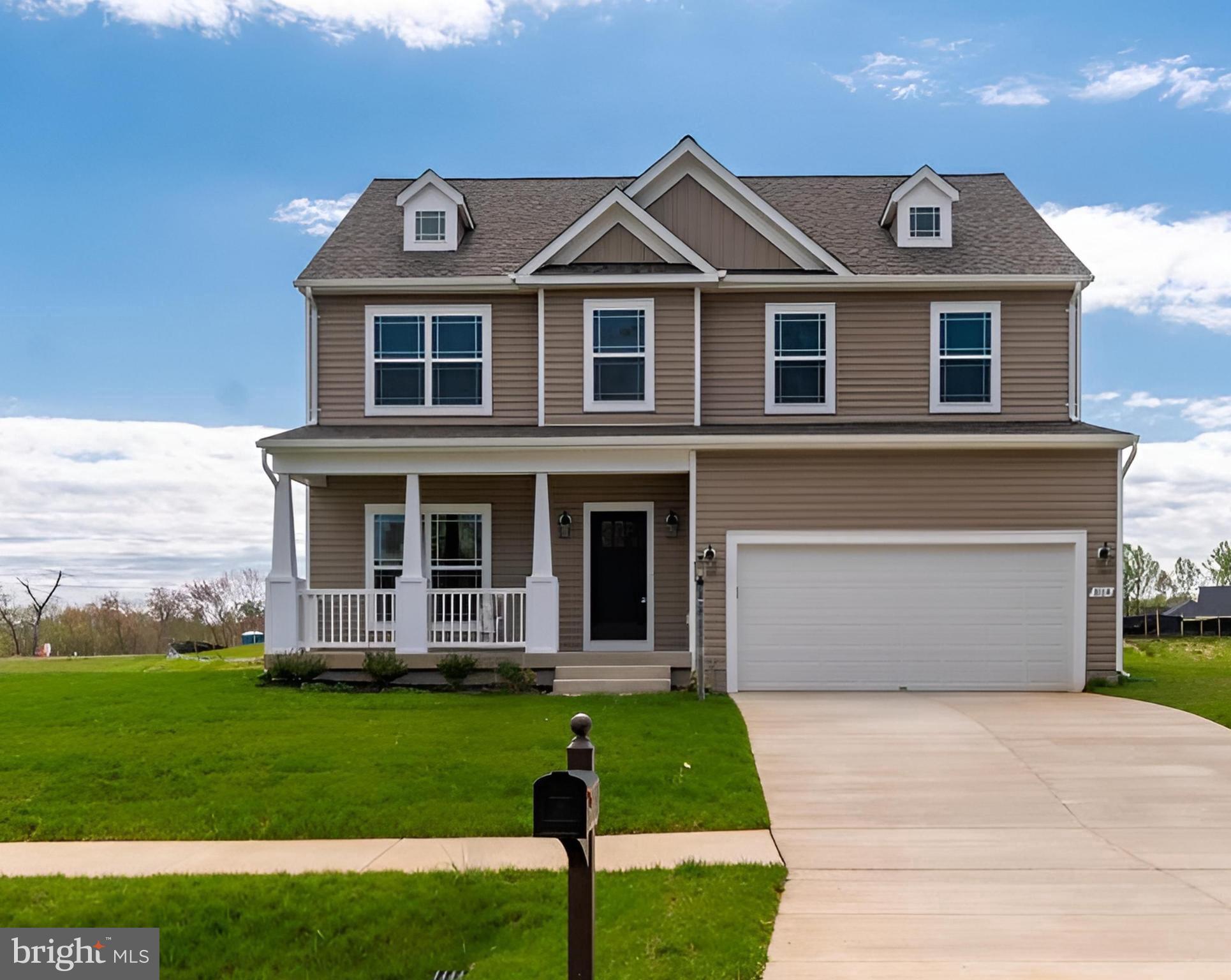 Elegant 4 Beds & 2.5 Baths New-Build Craftsman