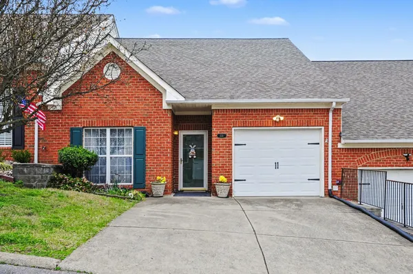 $295,000 | 221 Wyndom Court, Goodlettsville, TN 37072