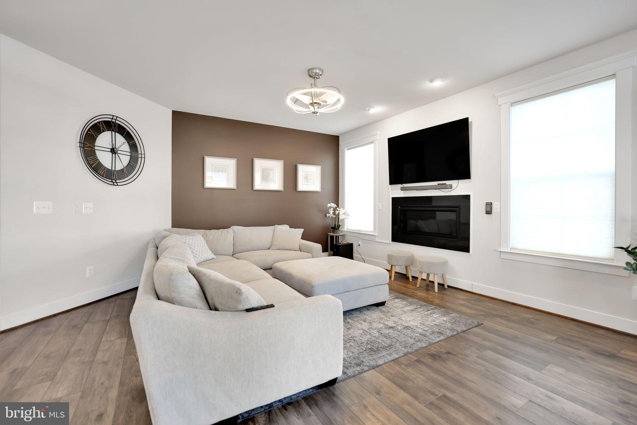 17904 Ridgewood Place Round Hill, VA 20141 - Photo 16 of 55