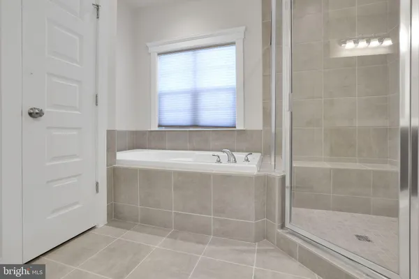 $4,500 | 17904 Ridgewood Place, Round Hill, VA 20141