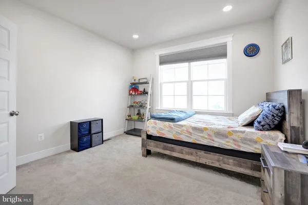 $4,500 | 17904 Ridgewood Place, Round Hill, VA 20141
