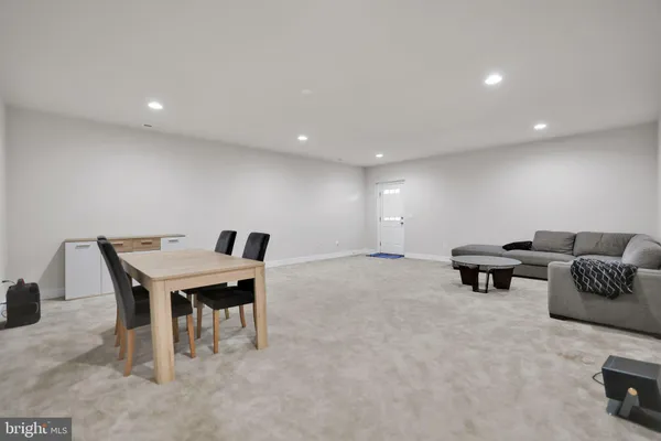 $4,500 | 17904 Ridgewood Place, Round Hill, VA 20141