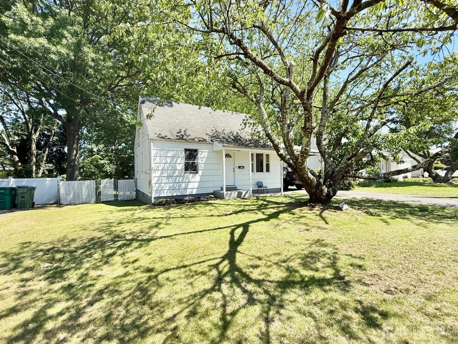 105 Old Post Road Edison, NJ 08817 - Photo 18 of 20