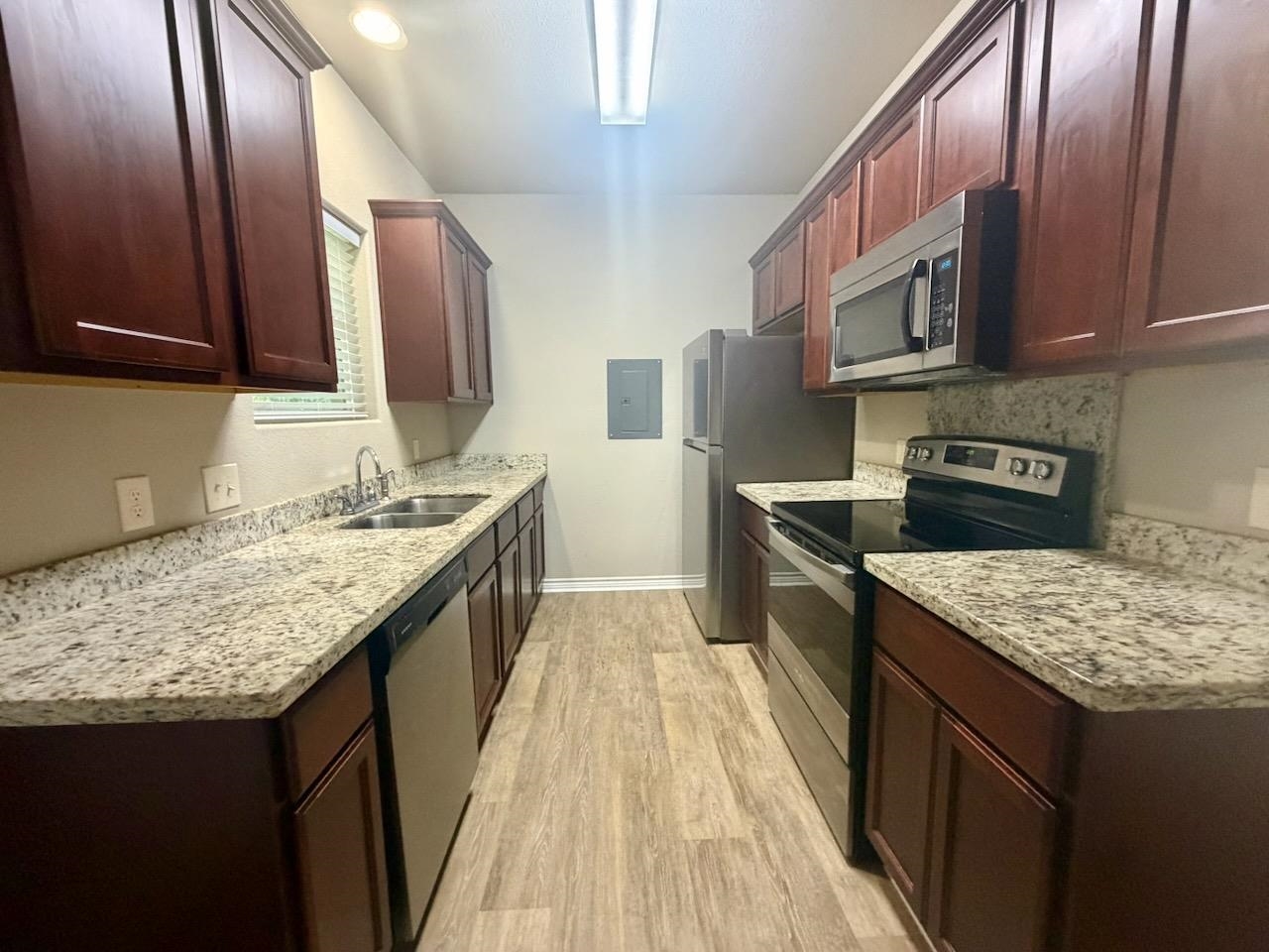 527 Old Silsbee Road, Unit 30 Lumberton, TX 77657 - Photo 7 of 22