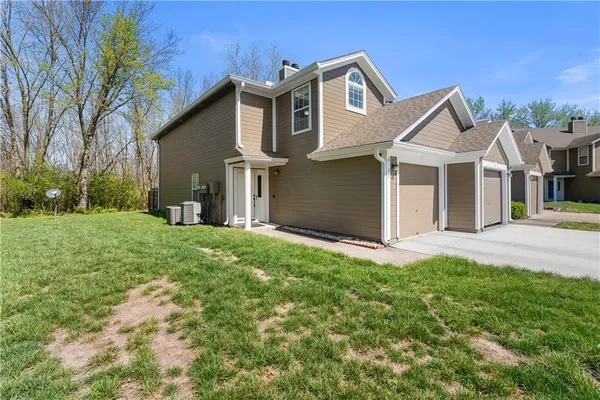 $220,000 | 6157 Northeast Moonstone Court, Lee's Summit, MO 64064