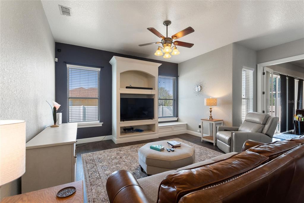 2687 Brookside Bluff Loop Lakeland, FL 33813 - Photo 13 of 32