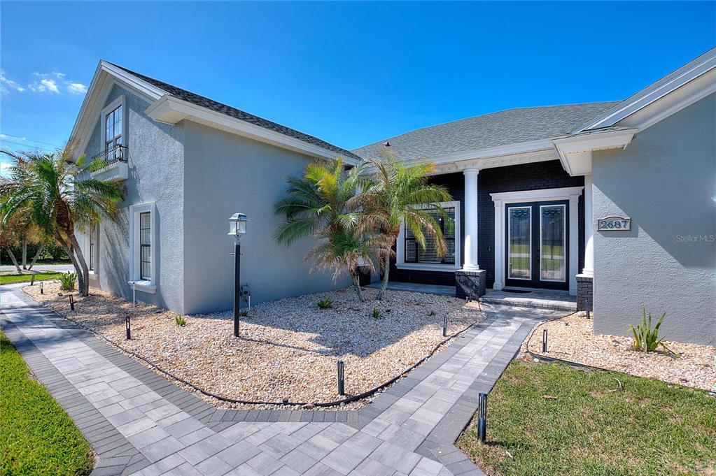 2687 Brookside Bluff Loop Lakeland, FL 33813 - Photo 2 of 32