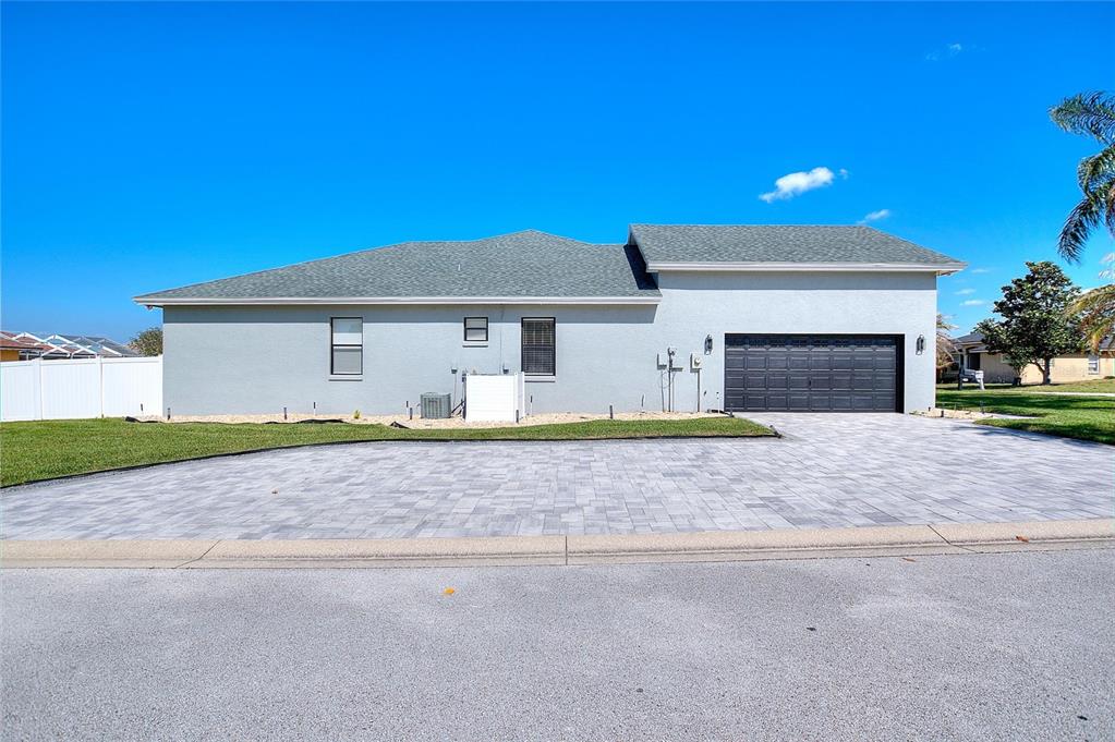 2687 Brookside Bluff Loop Lakeland, FL 33813 - Photo 4 of 32
