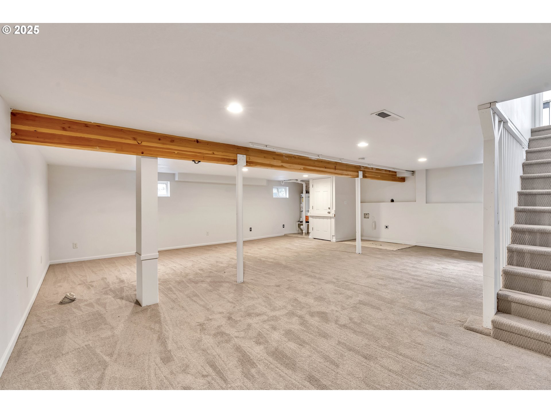 1307 North Kilpatrick Street Portland, OR 97217 - Photo 28 of 46 a view of an empty room