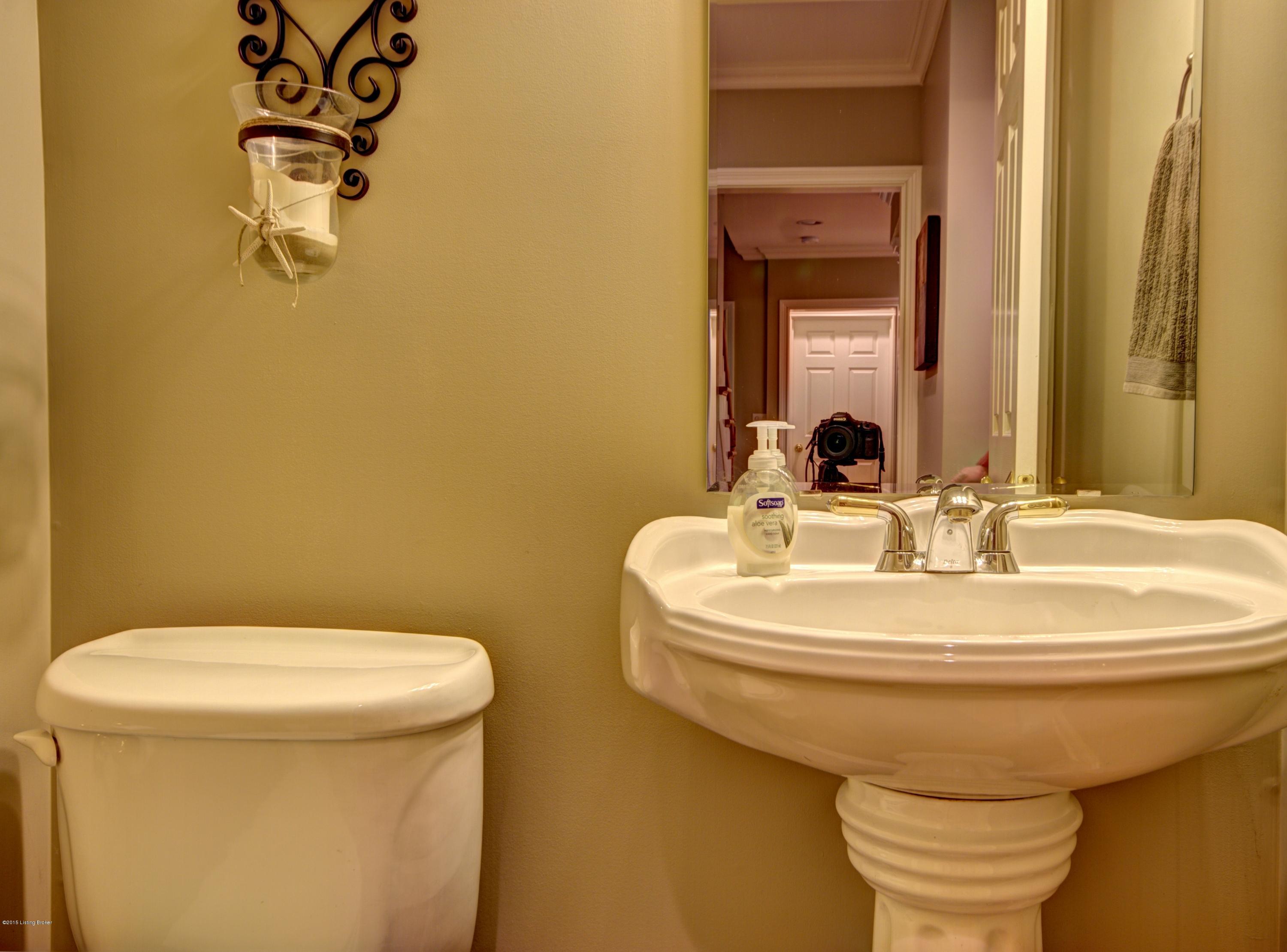 5106 Fox Run Road Buckner, KY 40010 - Photo 20 of 53 Cute 1/2 bath.