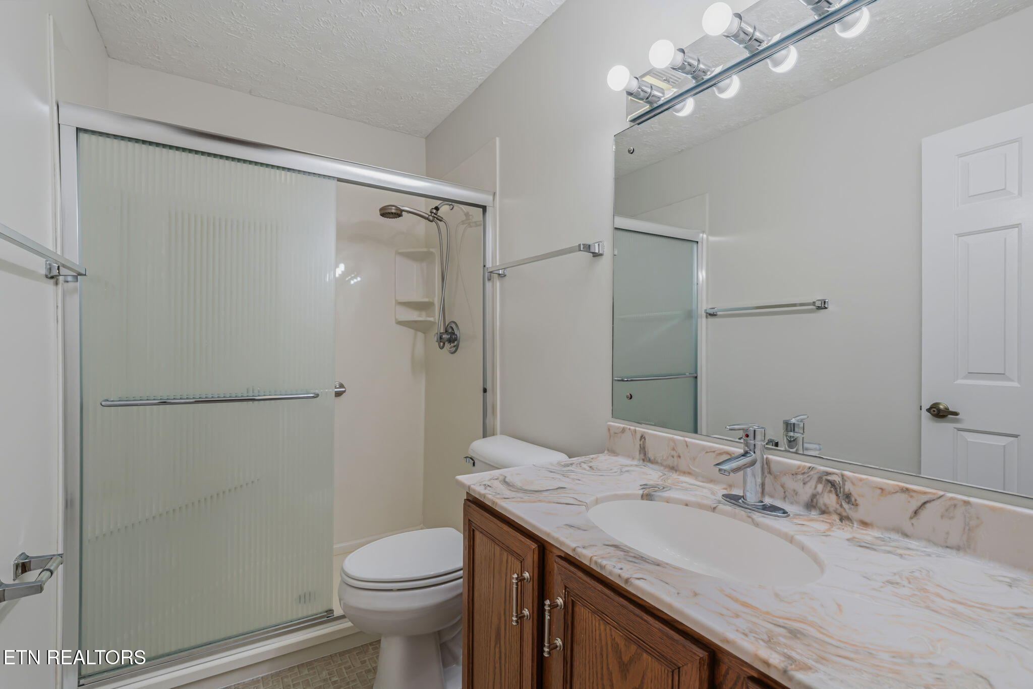 7921 Blueberry Road Powell, TN 37849 - Photo 17 of 34 Primary Bathroom