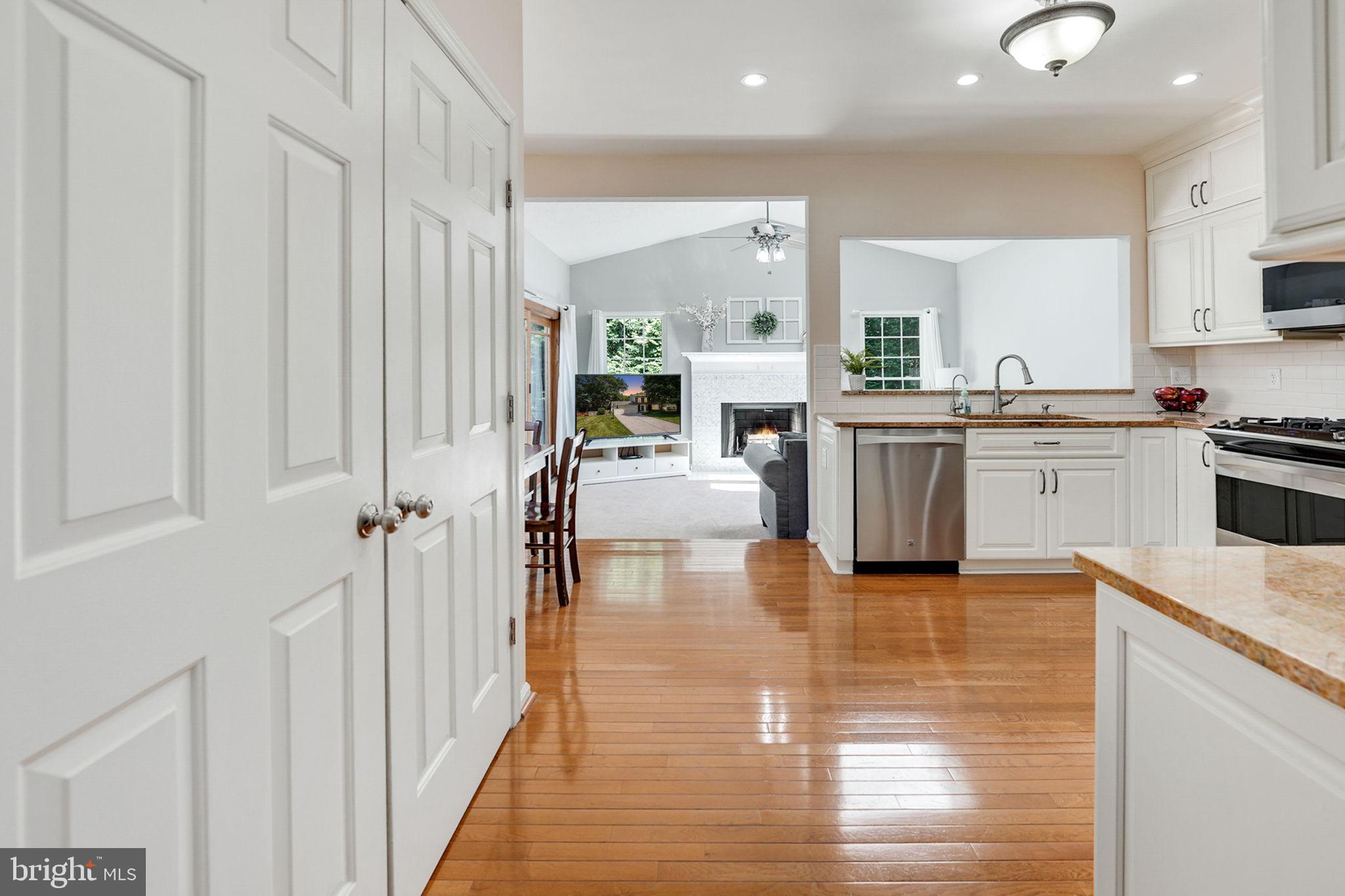 8548 Yoder Street Manassas, VA 20110 - Photo 11 of 47