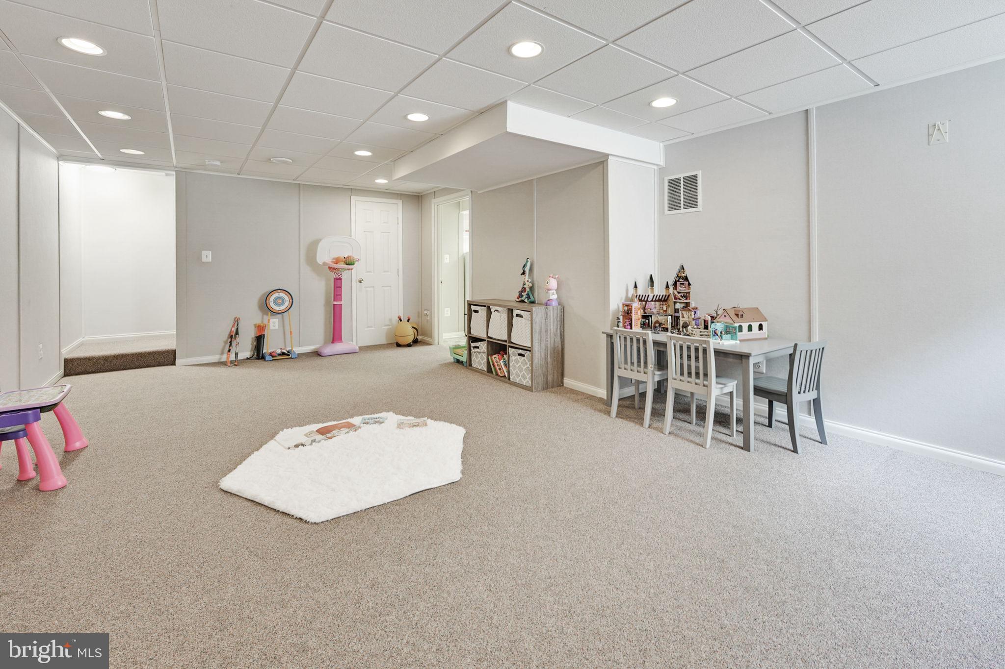 8548 Yoder Street Manassas, VA 20110 - Photo 31 of 47