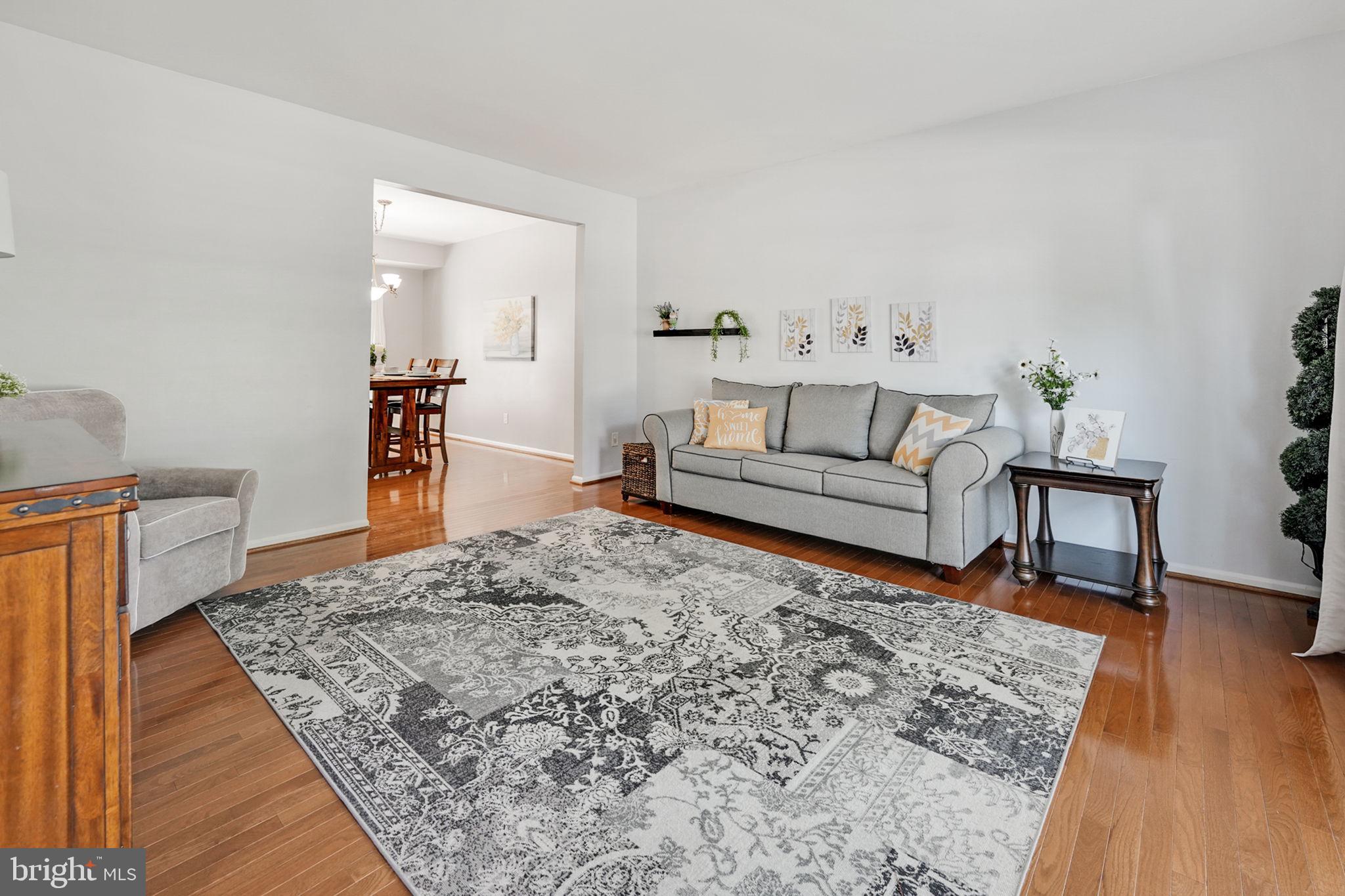 8548 Yoder Street Manassas, VA 20110 - Photo 5 of 47