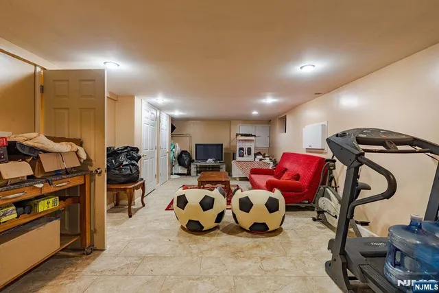 $889,900 | 64 East Century Road, Paramus, NJ 07652