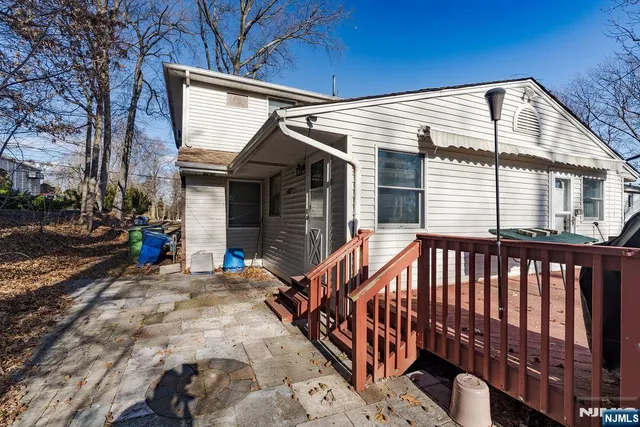 $889,900 | 64 East Century Road, Paramus, NJ 07652