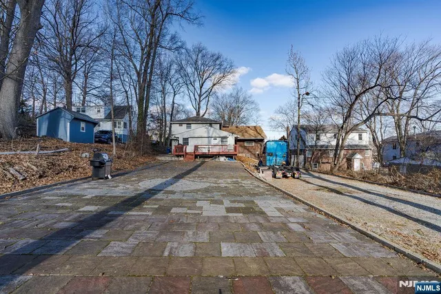 $889,900 | 64 East Century Road, Paramus, NJ 07652