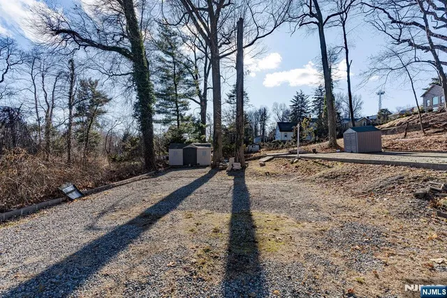 $889,900 | 64 East Century Road, Paramus, NJ 07652