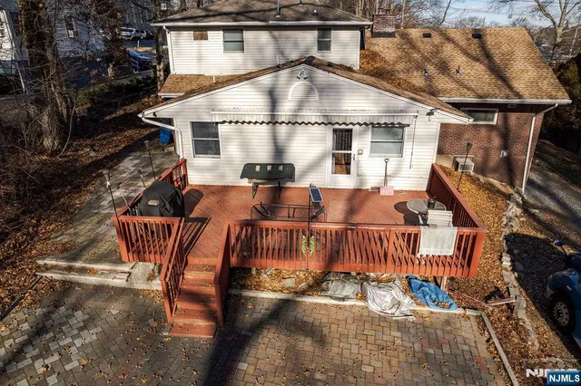 $889,900 | 64 East Century Road, Paramus, NJ 07652