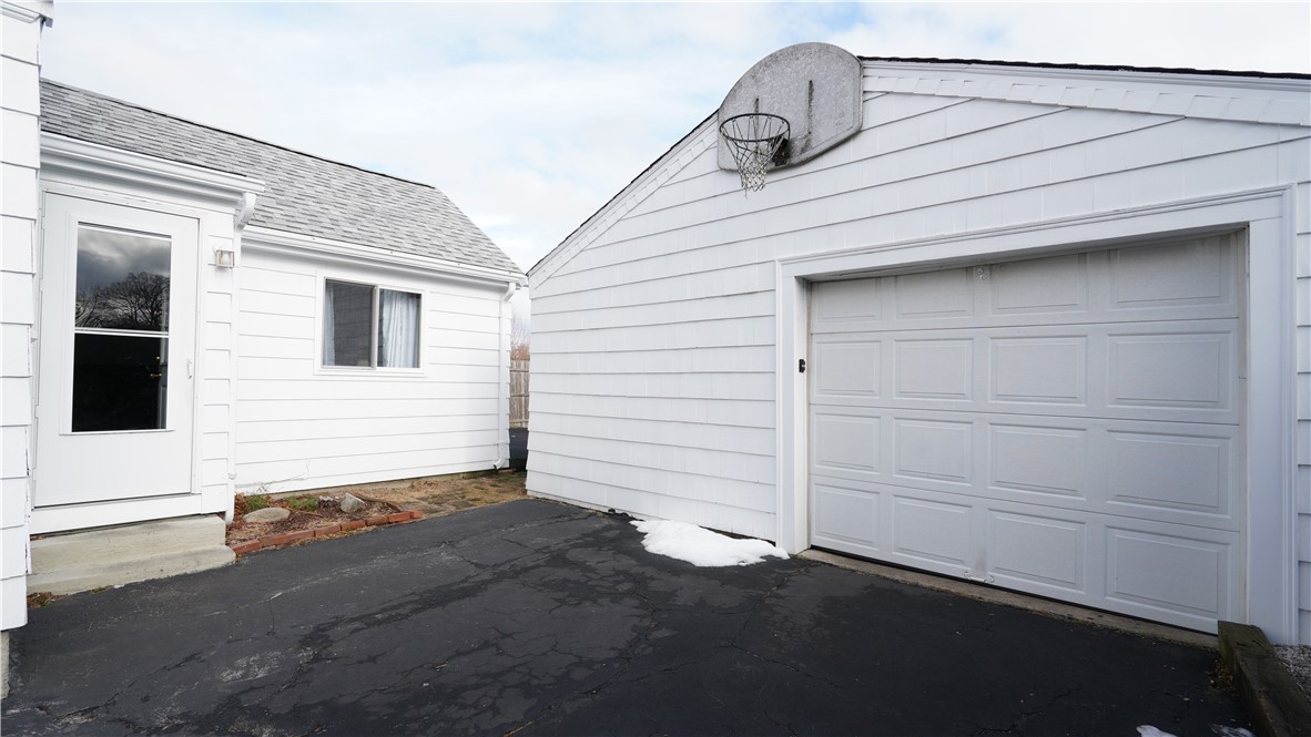 14 Jones Avenue Pawtucket, RI 02861 - Photo 6 of 42