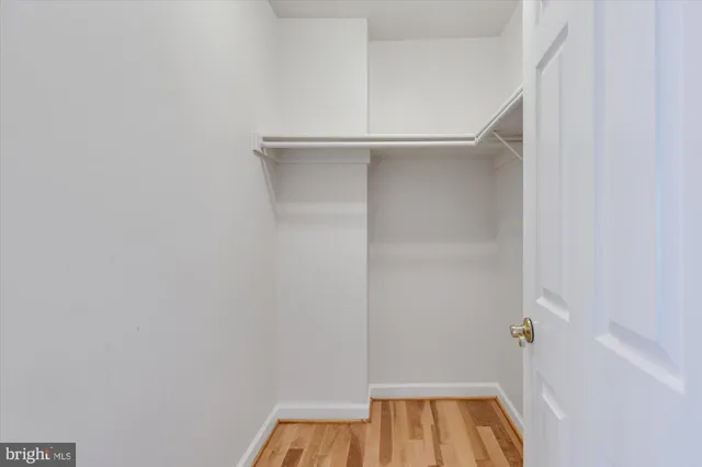 $4,950 | 427 Park Avenue, Falls Church, VA 22046