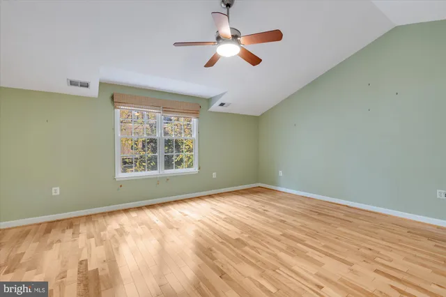 $4,950 | 427 Park Avenue, Falls Church, VA 22046