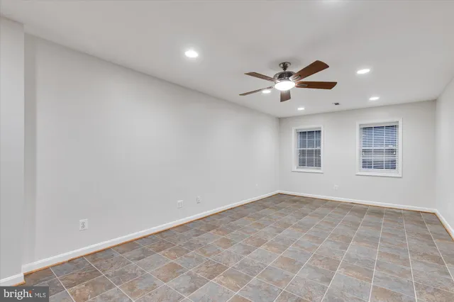 $4,950 | 427 Park Avenue, Falls Church, VA 22046