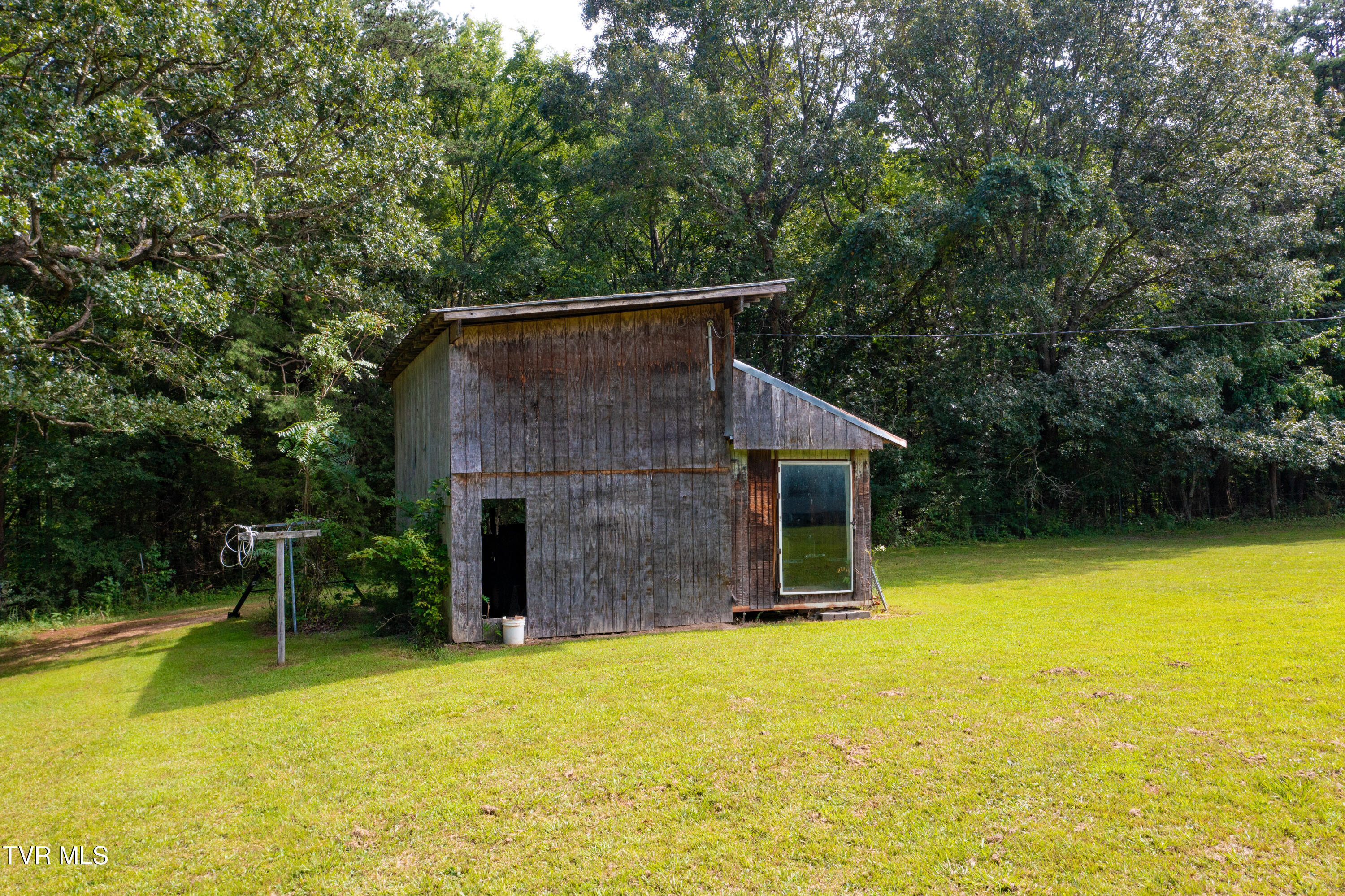 121 Dee Runion Road Jonesborough, TN 37659 - Photo 6 of 51 Dee Runion Rd-26