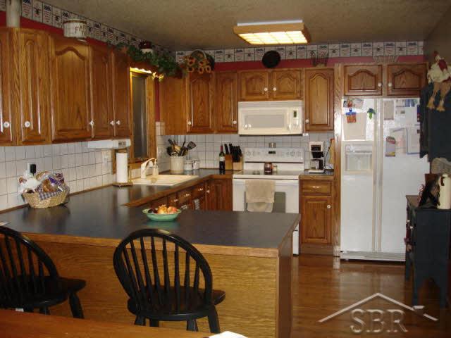20034027-2.JPG