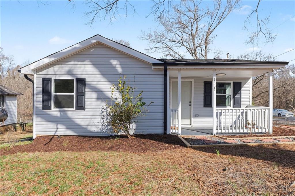 1237 Irving Avenue Eden, NC 27288 - Photo 3 of 36
