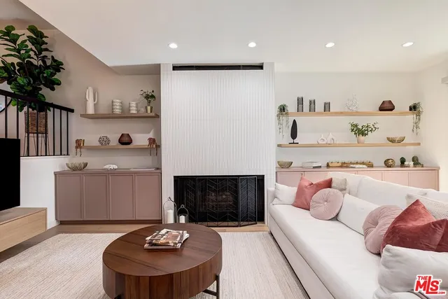 $1,595,000 | 4748 La Villa Marina, Unit D, Marina del Rey, CA 90292