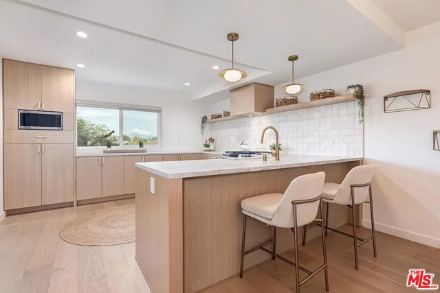 $1,595,000 | 4748 La Villa Marina, Unit D, Marina del Rey, CA 90292