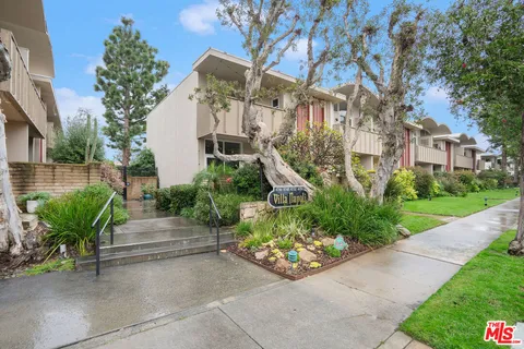$1,595,000 | 4748 La Villa Marina, Unit D, Marina del Rey, CA 90292