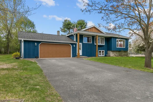 $549,900 | 185 Island Drive, Iola, WI 54945