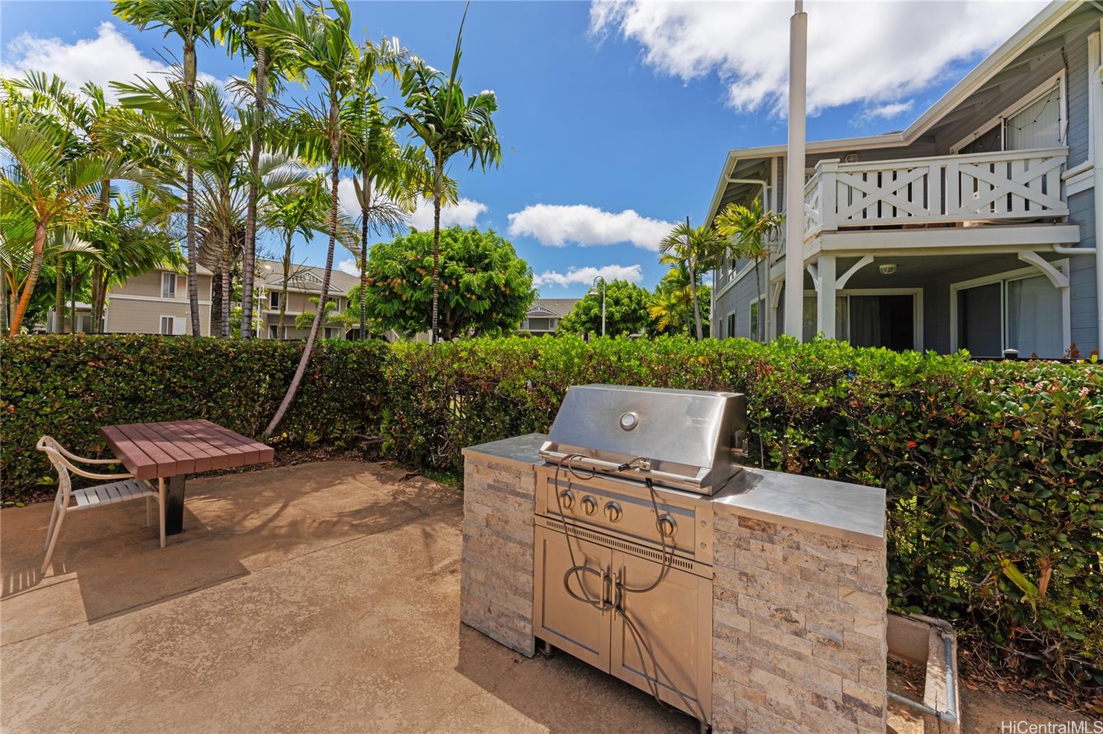 91-1058J Kekuilani Loop, Unit 907 Kapolei, HI 96707 - Photo 20 of 24 Pool/BBQ Area