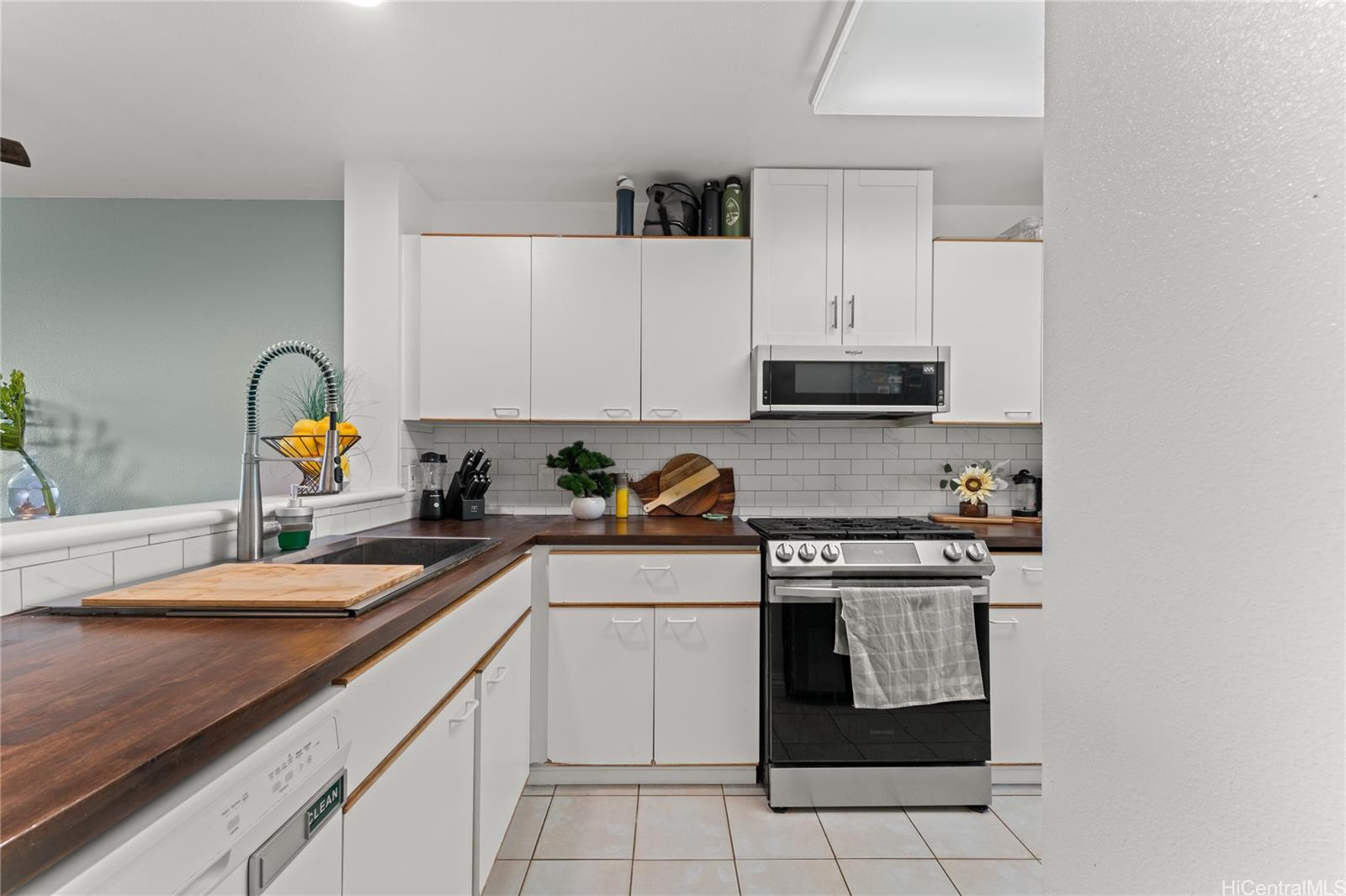 91-1058J Kekuilani Loop, Unit 907 Kapolei, HI 96707 - Photo 4 of 24