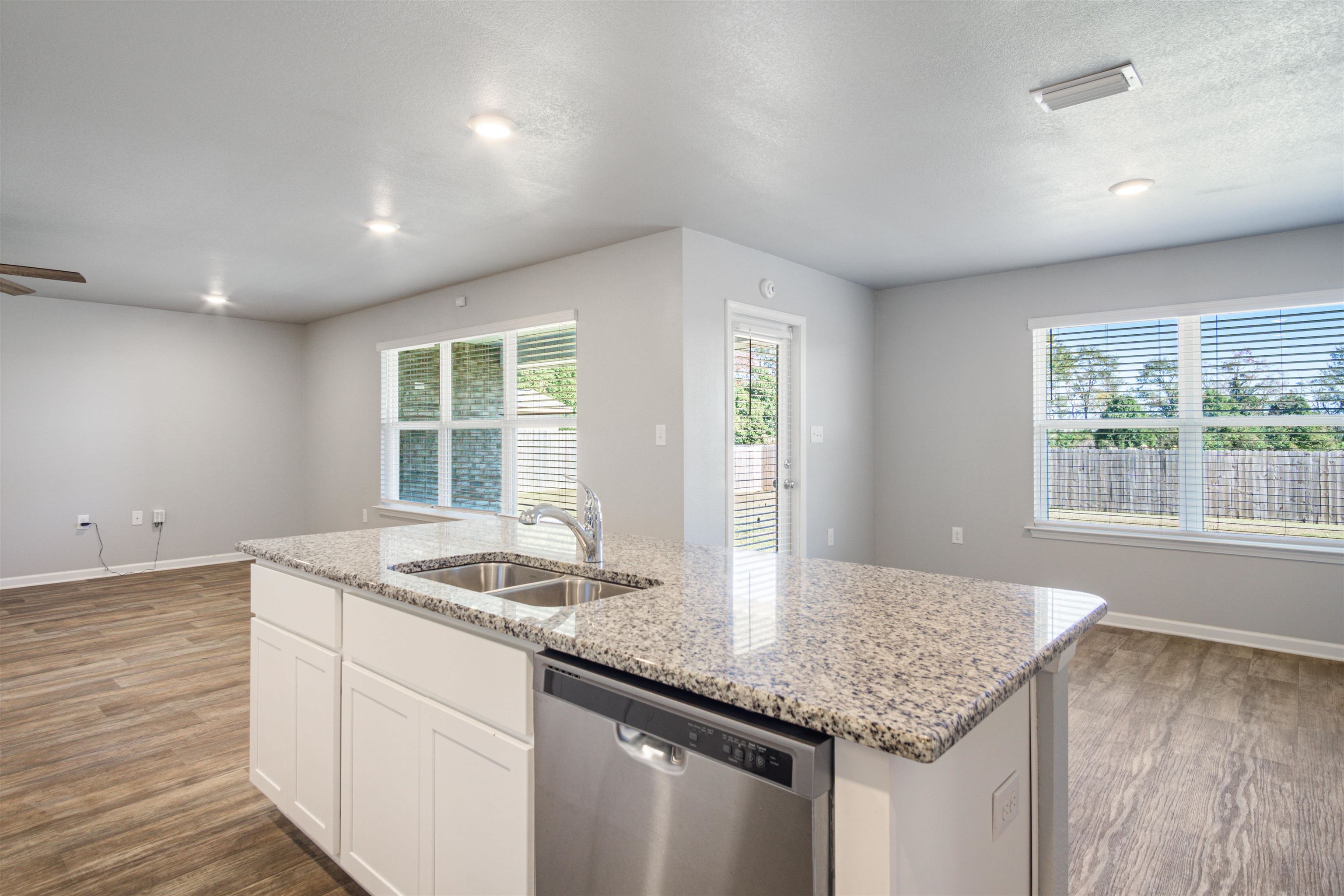 8450 Mackie Lane Daphne, AL 36526 - Photo 8 of 33