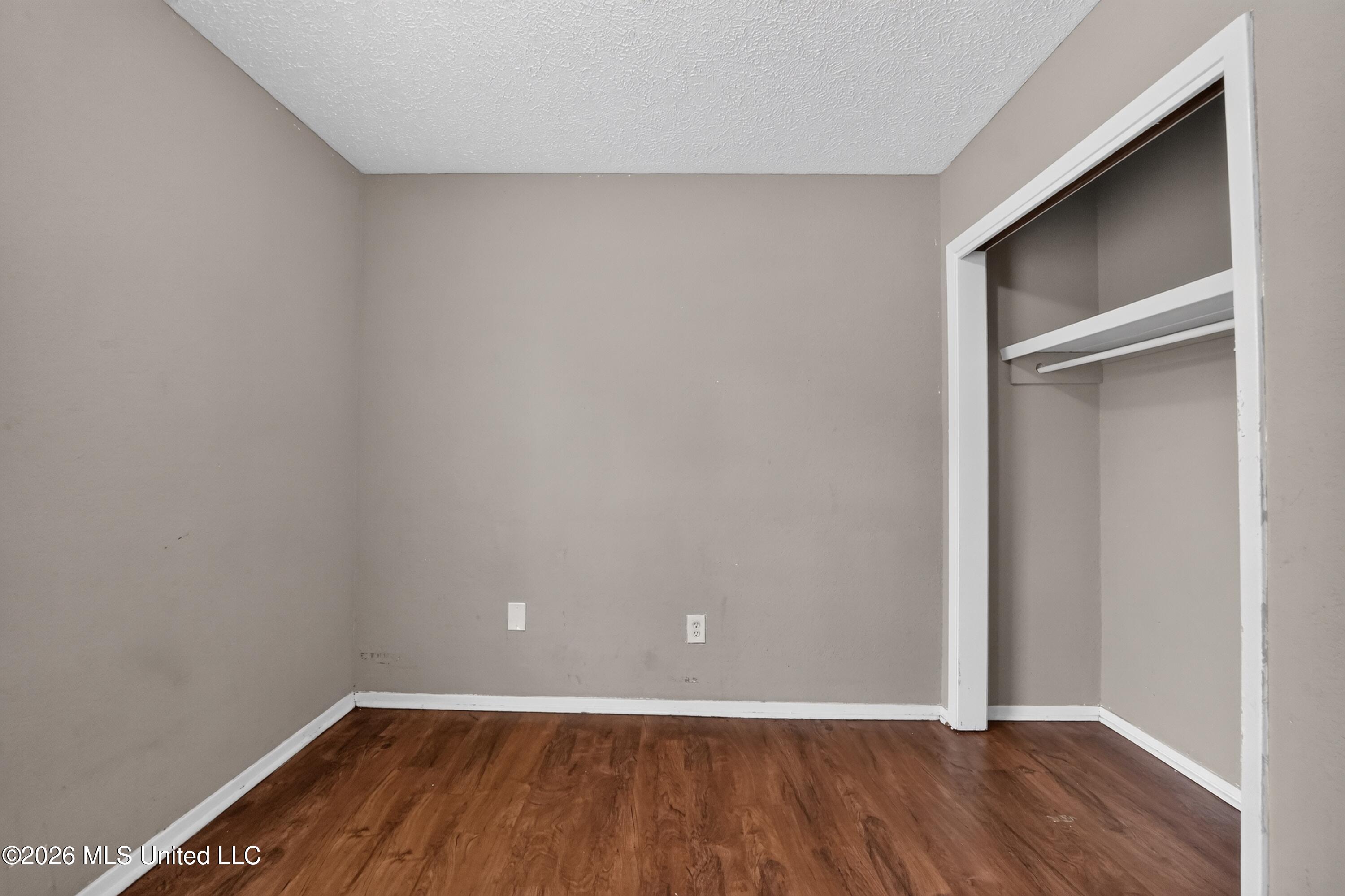 6558 Van Buren Road Jackson, MS 39213 - Photo 26 of 39 29_6558_Van_Buren_Rd-Bedroom-9130
