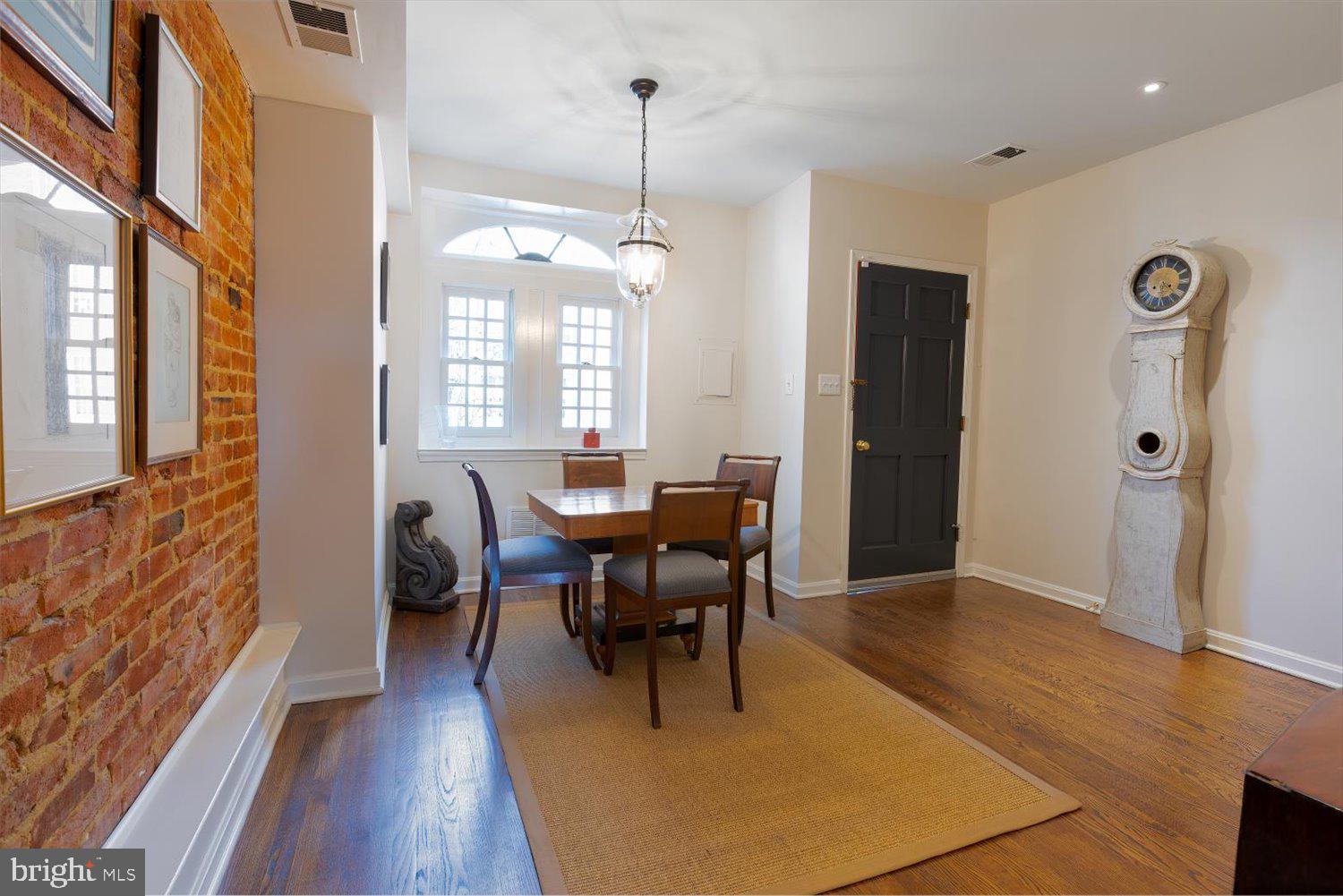 413 E Street Northeast Washington, DC 20002 - Photo 5 of 26