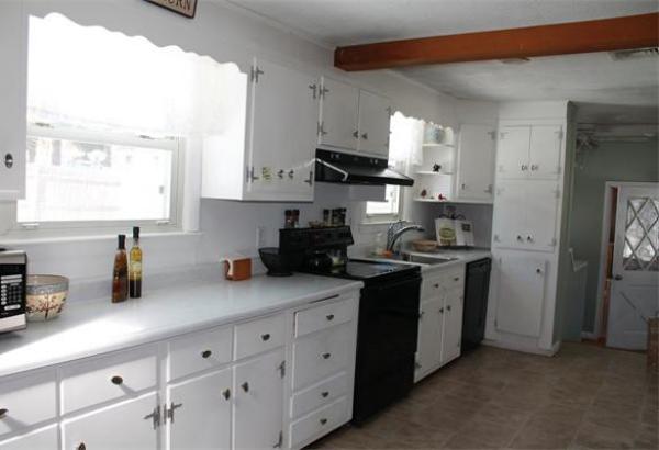 27 Waverly Road Woburn, MA 01801 - Photo 6 of 15 Gallery Image 6