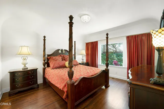 $6,000 | 419 Brakey Road, Ventura, CA 93001