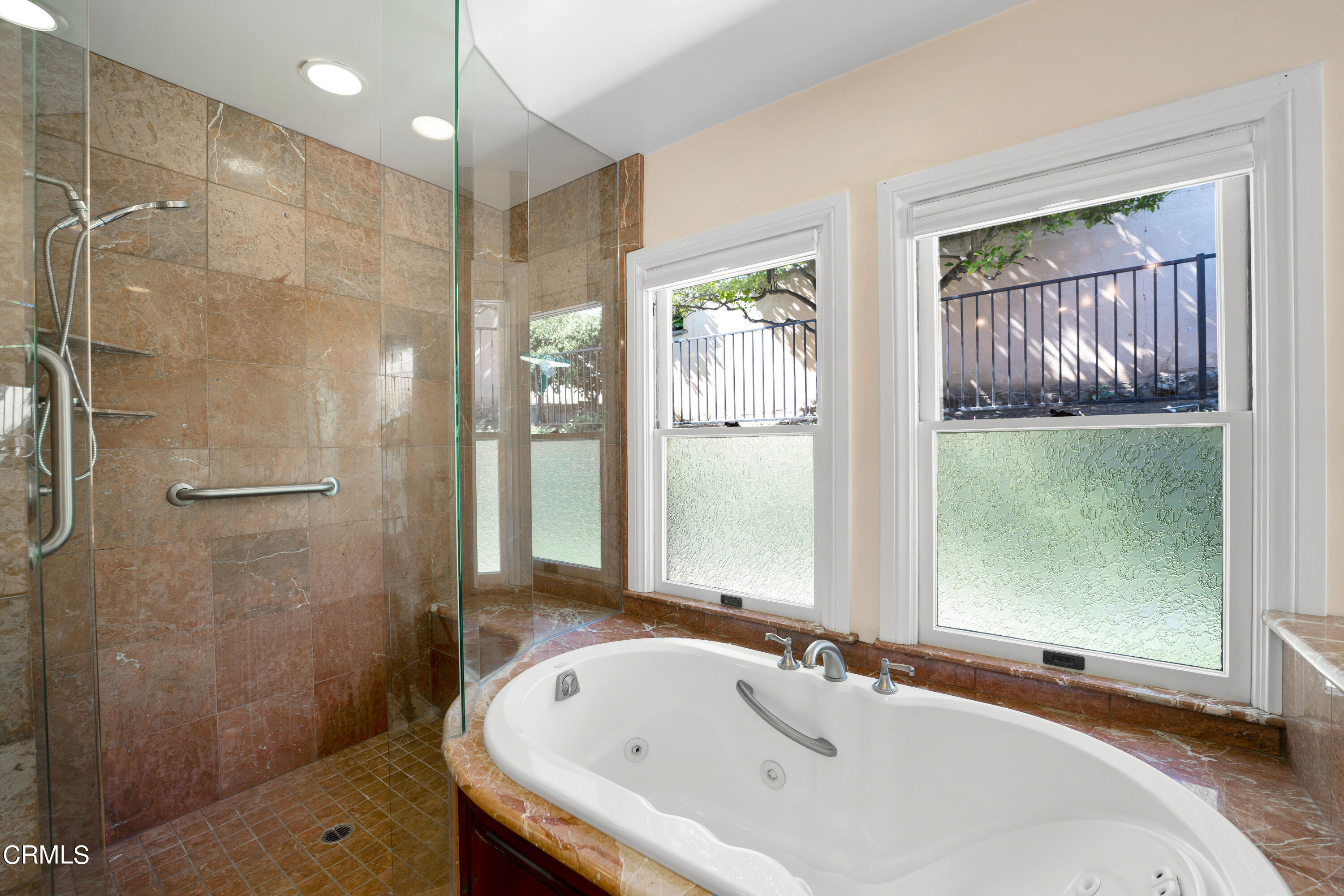 419 Brakey Road Ventura, CA 93001 - Photo 16 of 31 419 Brakey MLS-52