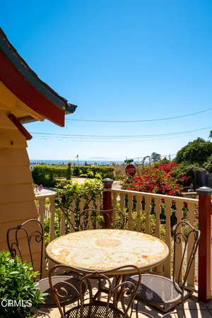 $6,000 | 419 Brakey Road, Ventura, CA 93001