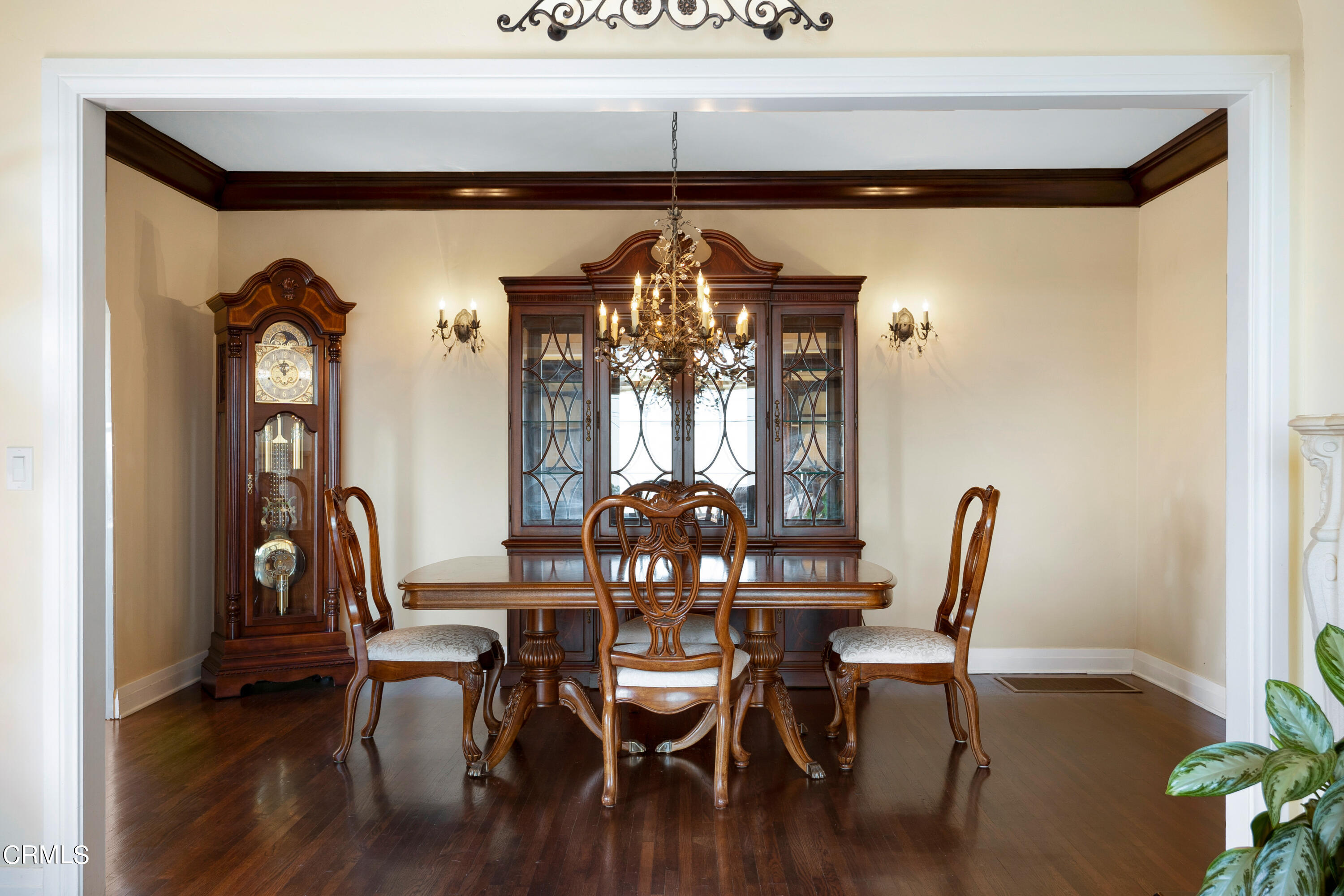 419 Brakey Road Ventura, CA 93001 - Photo 10 of 31 419 Brakey MLS-38