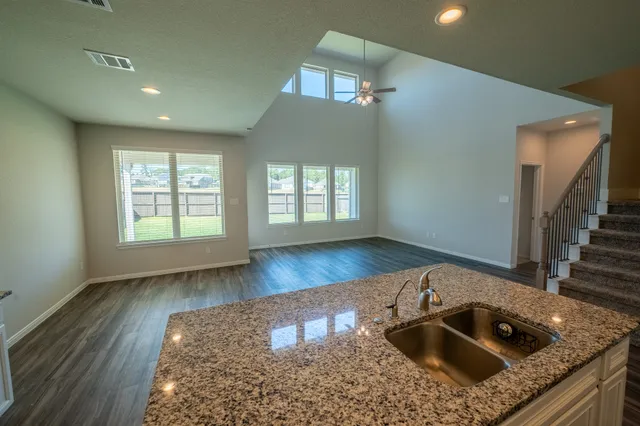 $2,600 | 1258 Sandstone Hls Drive, Montgomery, TX 77316