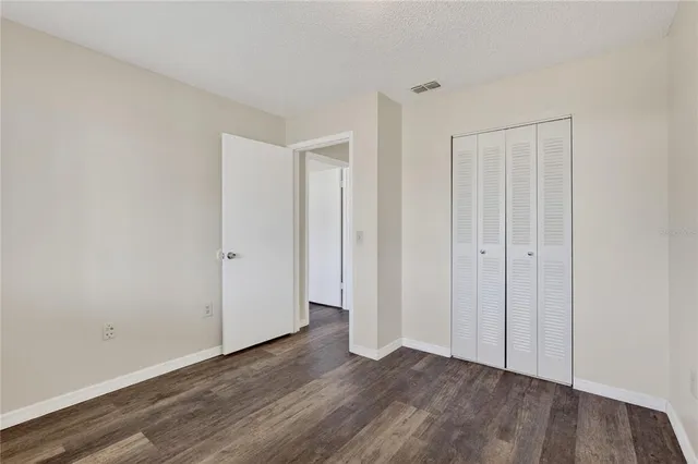 a view of empty room with window