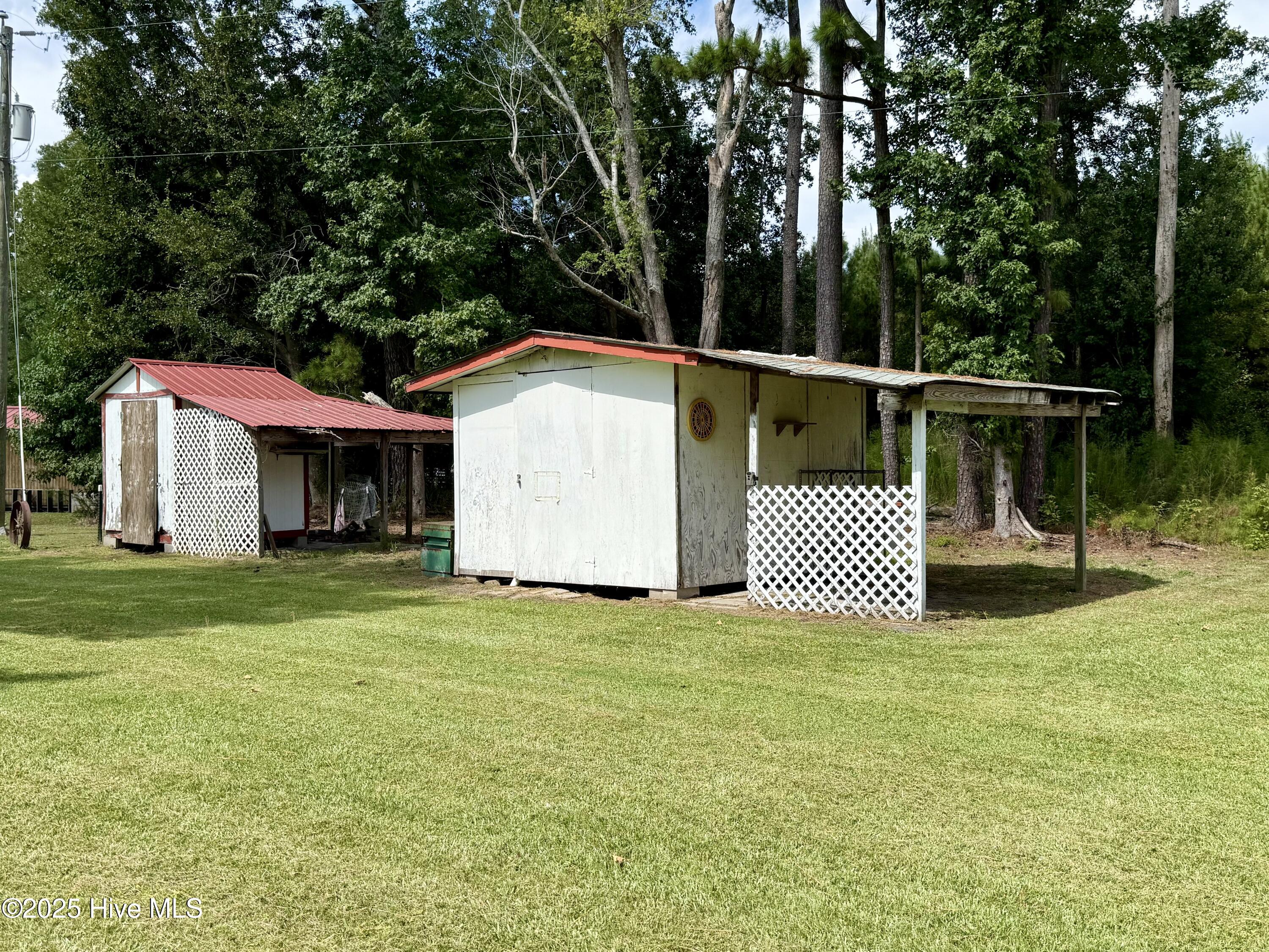 2061 Dymond City Road Williamston, NC 27892 - Photo 12 of 51 Outbuildings