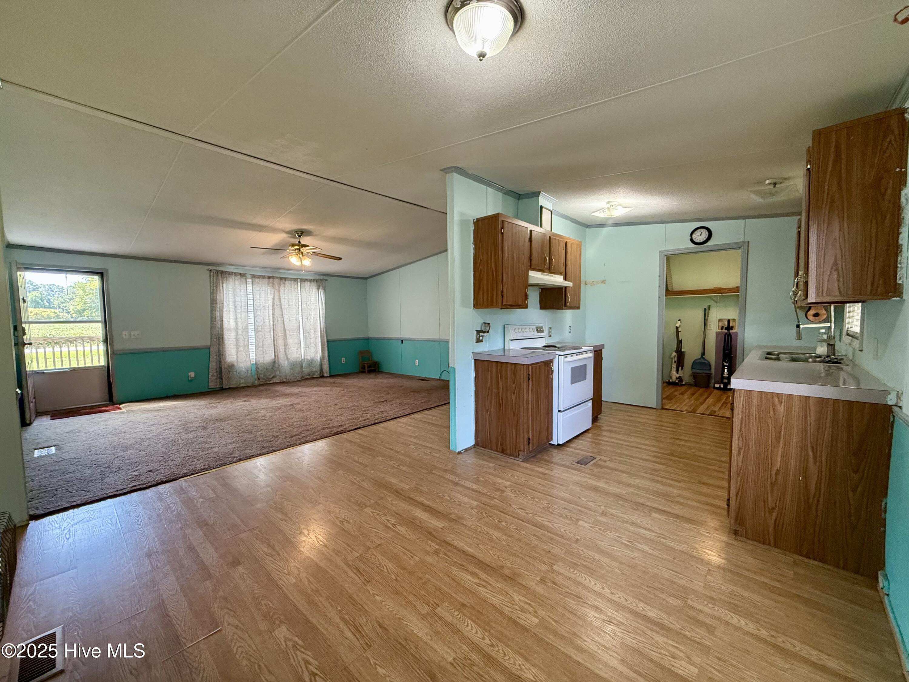 2061 Dymond City Road Williamston, NC 27892 - Photo 26 of 51 Dining Room & Kitchen