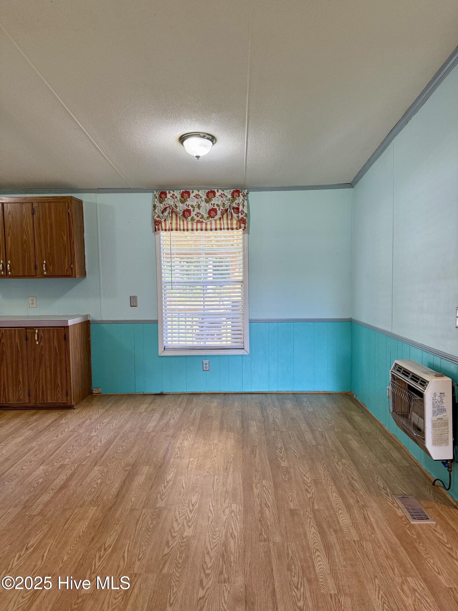 2061 Dymond City Road Williamston, NC 27892 - Photo 31 of 51 Dining room