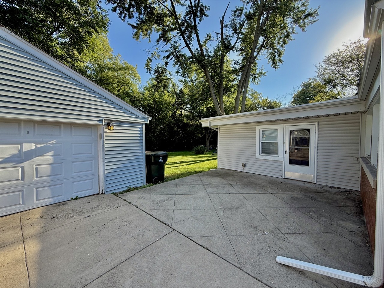 2045 Downey Road Homewood, IL 60430 - Photo 17 of 20